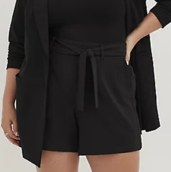 Black tie front crepe short - Picture 1 of 5